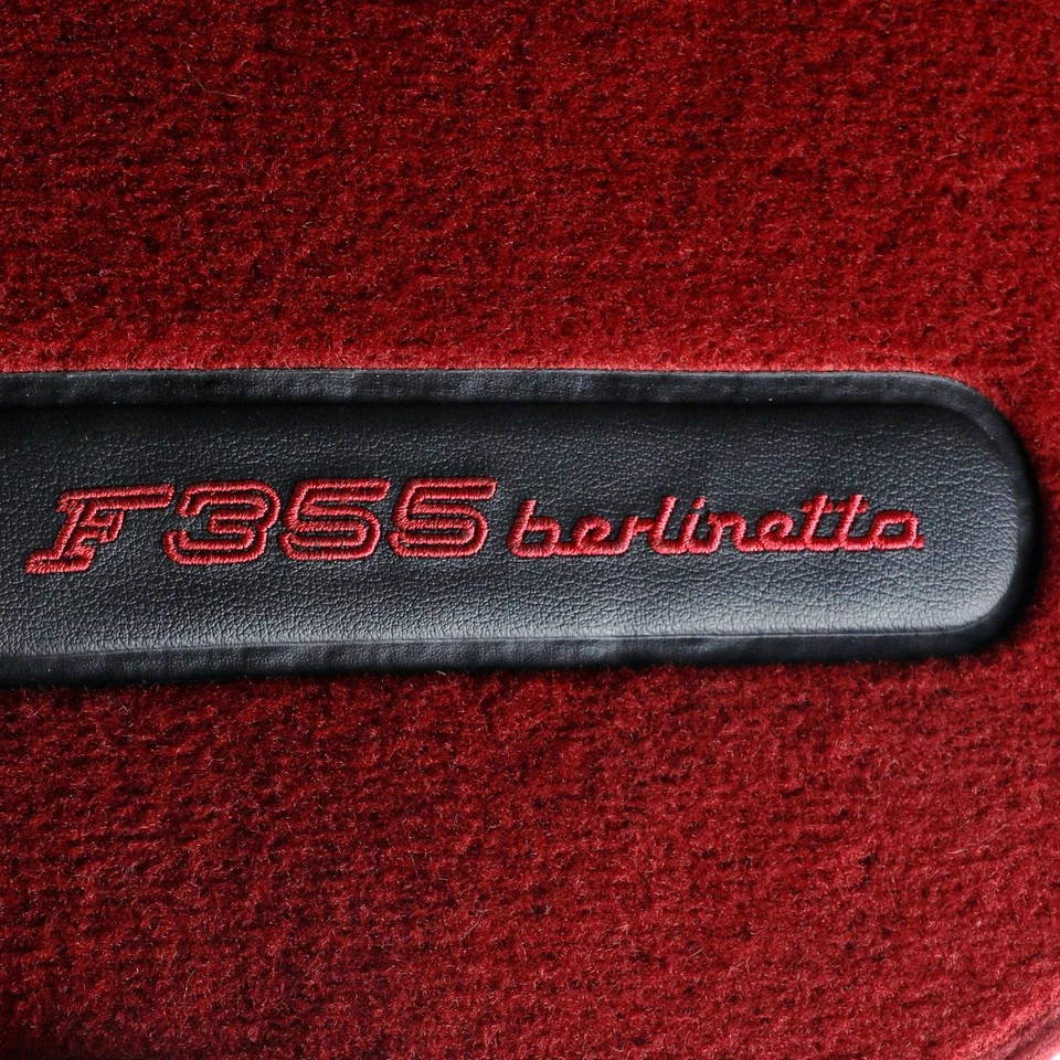 ALFOMBRILLAS DELANTERAS ORIGINALES FERRARI LHD F355 BERLINETTA BURDEOS OEM NUEVAS 70004569 Foto 4 de 4