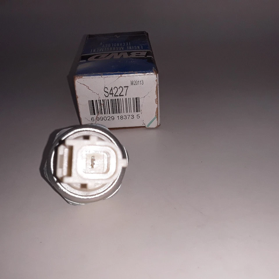 Переключатель давления масла в двигателе подходит для Ford E-350 Econoline Club Wagon 2002 - Изображение 3 из 4