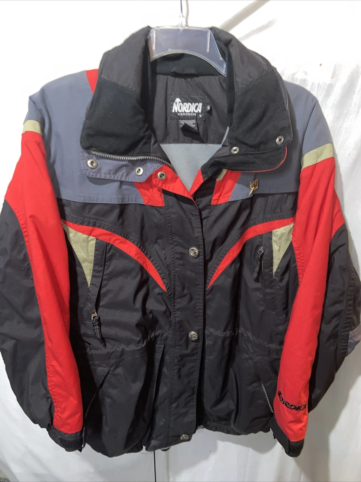 Nordica Vertech Snow Skiing Jacket Mens Size Large Red Black Gray Winter Zip