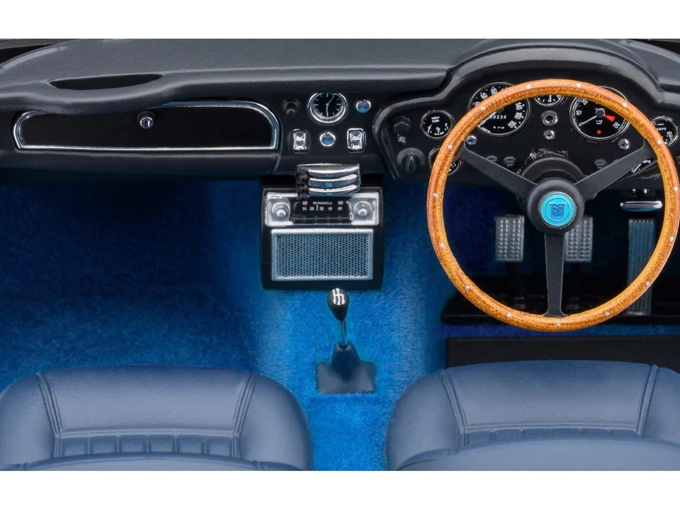 Aston Martin DB5 RHD 1:18 Caribe Perla Azul Metálico Diecast Modelo Coche NUEVO Foto 3 de 4