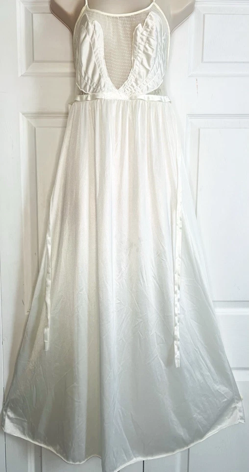 Vtg Diane Von Furstenberg Petite SMALL Long Satin Front Bodice Nightgown Gown - Image 4 of 4