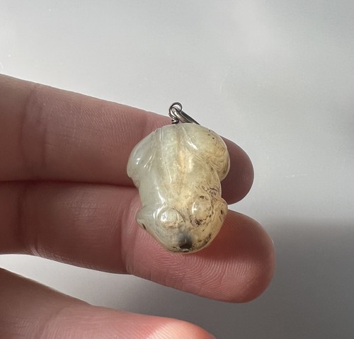 Antique Chinese White Light Grey Beige Jade Frog Pendant 1.2" - Picture 6 of 7