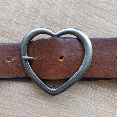 White Stuff Brown Leather Belt - Heart Buckle - Size M/L - Picture 2 of 4