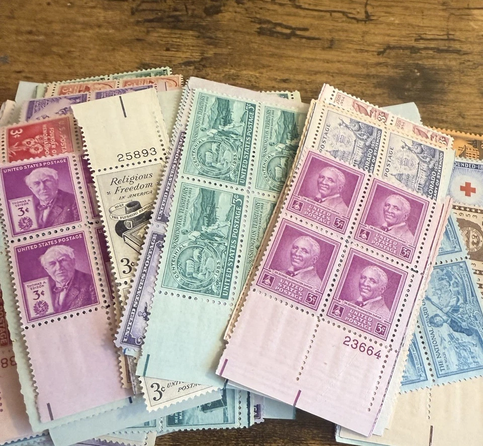 Estampillas postales de Estados Unidos de tres,03 centavos valor nominal de 12,00 USD sin precio base Defensa de Guerra Cruz Roja Poe Foto 2 de 4