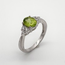 Delicate Natural Peridot  Clear Gemstone Accent 925 Sterling Silver Ring Size 7