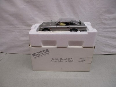 Danbury Mint James Bond 007 Aston Martin DB5