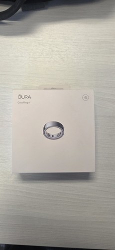 Brand-new Oura Ring Gen4 Silver, Size 8 (Neu und originalverpackt) in Brand-new Oura Ring Gen4 Silver, Size 8 (Neu und originalverpackt) in