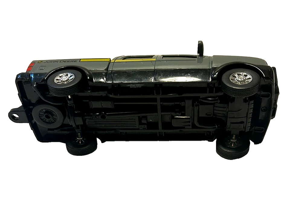 Camioneta pickup 8" Ertl John Deere gris fundido a presión escala 1:32 juguete agrícola Foto 3 de 4