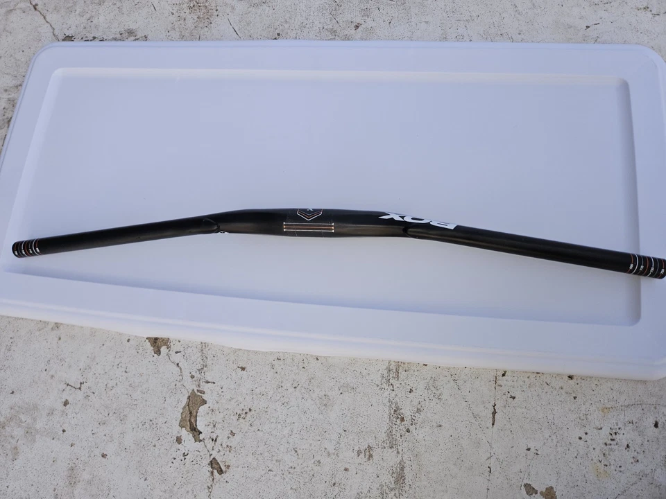 Manillar Box X Carbon MTB XC 34,9 x 700 mm 6 mm de elevación, negro Foto 3 de 4