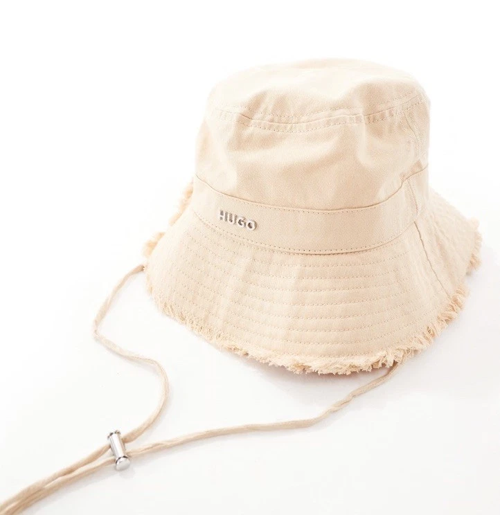 HUGO BOSS BAYLA BEIGE BUCKET HAT ONE SIZE LOGO SUMMER FESTIVAL BRAND NEW
Opens in a new window or ta