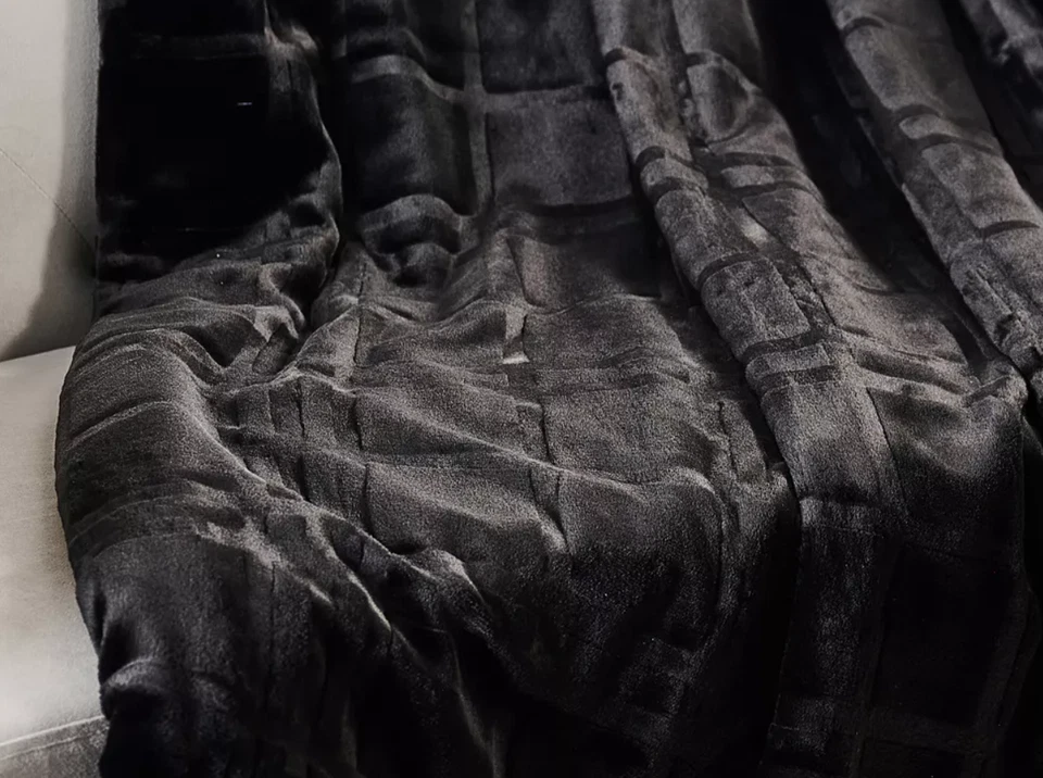 Hotel du Cobb Polo Club Luxe Terciopelo Borde Piel Sintética Tiro Dennis Basso H475665 Foto 2 de 2