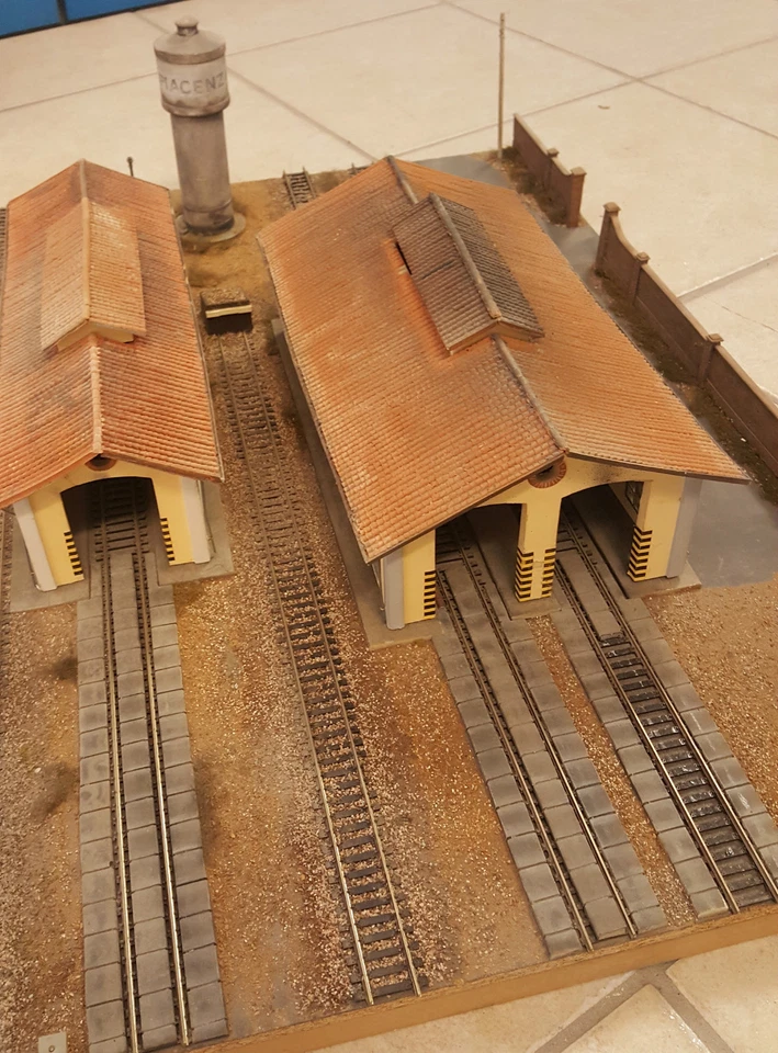 MINITALIA MODELTRENO DEPOSITO FS  2 BINARI art. MI 117K  in kit - Immagine 2 di 2