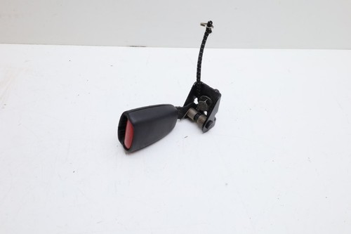 BOUCLE DE CEINTURE ARRIÈRE DROIT Volvo XC70 (SZ) 2004 30780621 / 30738705 - Photo 1/3