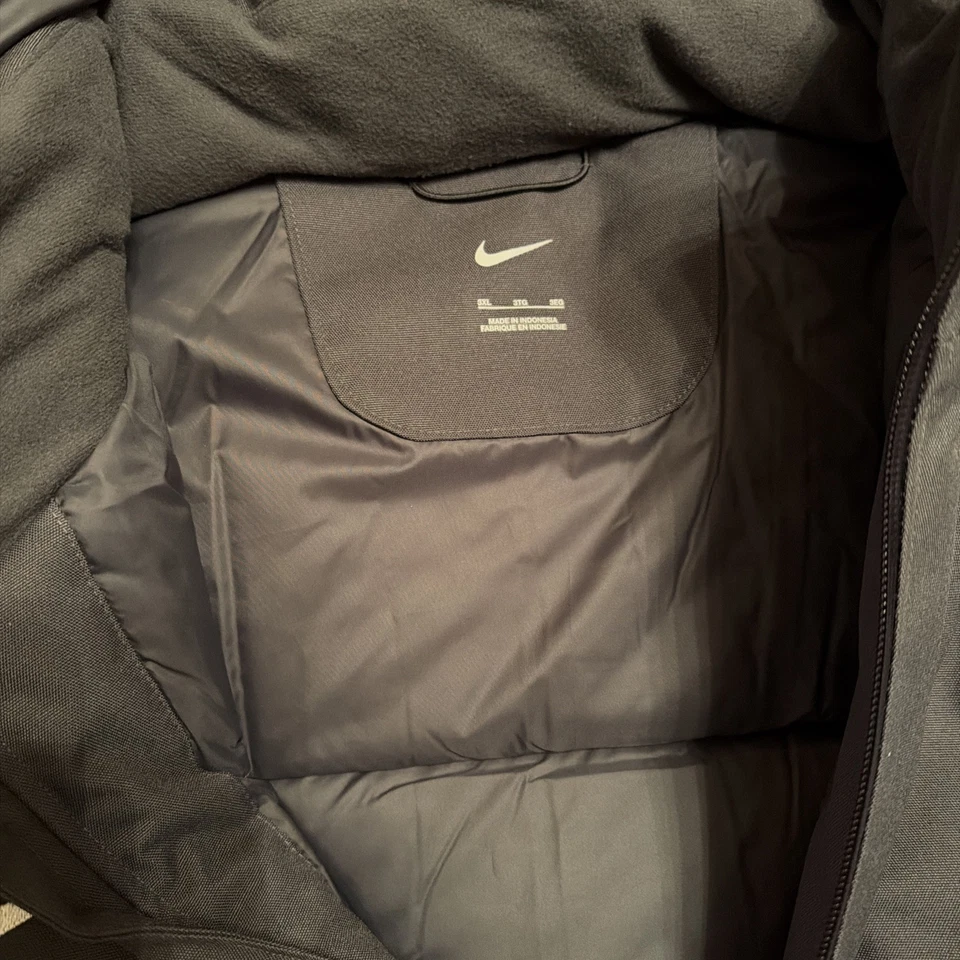 Abrigo de invierno parka con capucha Nike 550 gris oscuro para hombre talla 3XL emitido por el equipo PE Foto 3 de 4