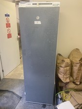 Bosch Digital Upright Integrated Fridge. Temperature Settings 2-6 Degrees C