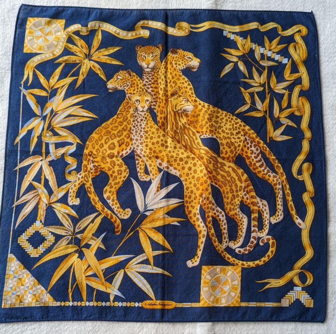 SALVATORE FERRAGAMO★素敵！GIAGUARO ANIMAL SILK SCARF $_57.PNG?set_id=880000500F