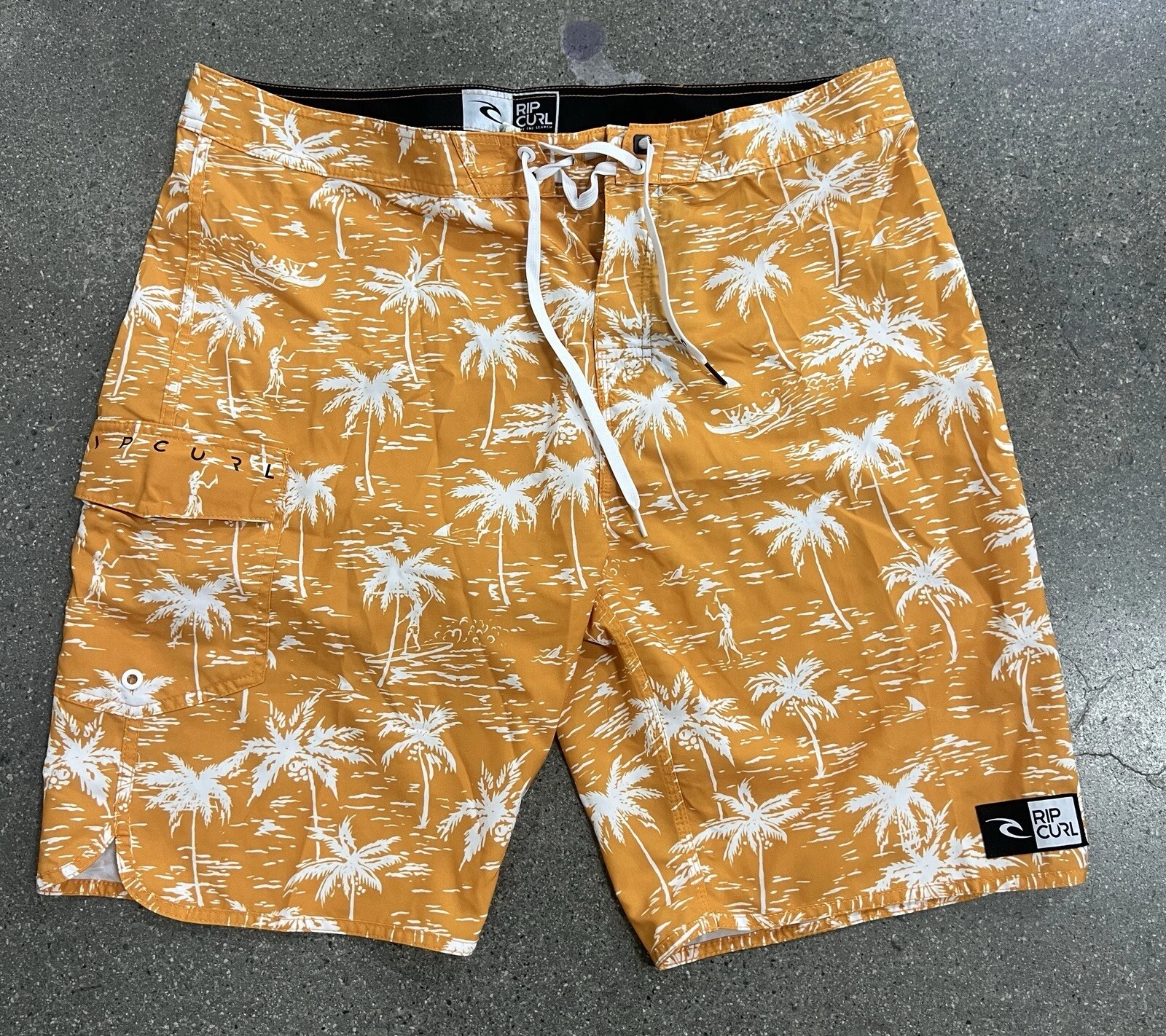 RIP CURL size 38  MEN board shorts surf swimwear yachting ocean Quick Dry