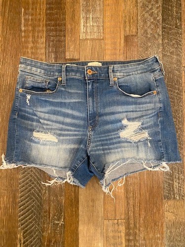 Universal Threads Denim Shorts Stretch High Rise Midi Distressed blue size 14/32