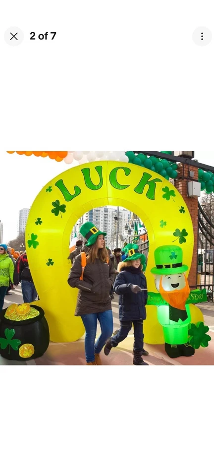 Herradura inflable de 8 pies del día de San Patricio Foto 3 de 3