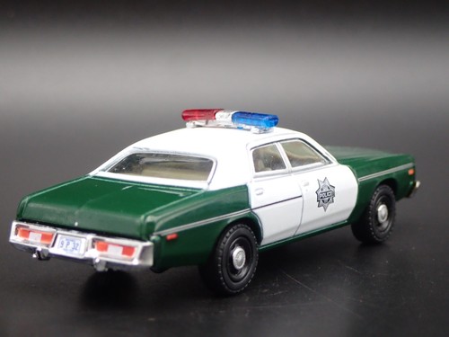 1975 75 PLYMOUTH FURY CAPITAL CITY POLICE 1:64 SCALE DIORAMA DIECAST MODEL CAR - Picture 7 of 7