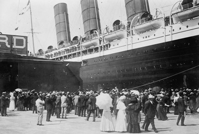 LUSITANIA arriving in New York City close up Vintage Old Photo 8.5 x 11 Reprints