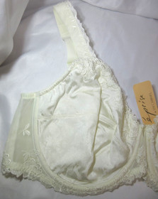 Eprise Lise Charmel Women's Ivory Tres Eprise Bra #08111 42DDD 42F NWT