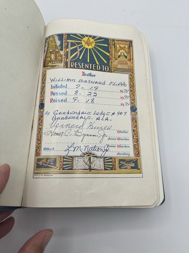 Freemasonry Masonic Bible Blue Temple Illustrated Edition (Holman) Gardendale907 - Picture 4 of 5