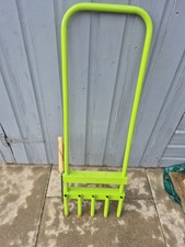Hollow Tine 5 Spike Hand Lawn Grass Soil Aerator Outdoor Garden & Cleaning Tool