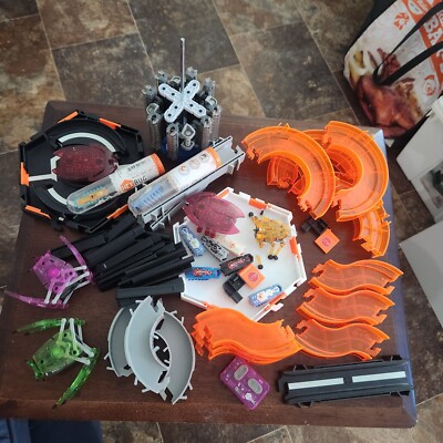 Hexbug Lot Nano Bugs Track Pieces Gatling Gun Beetles Remote Connections Pads