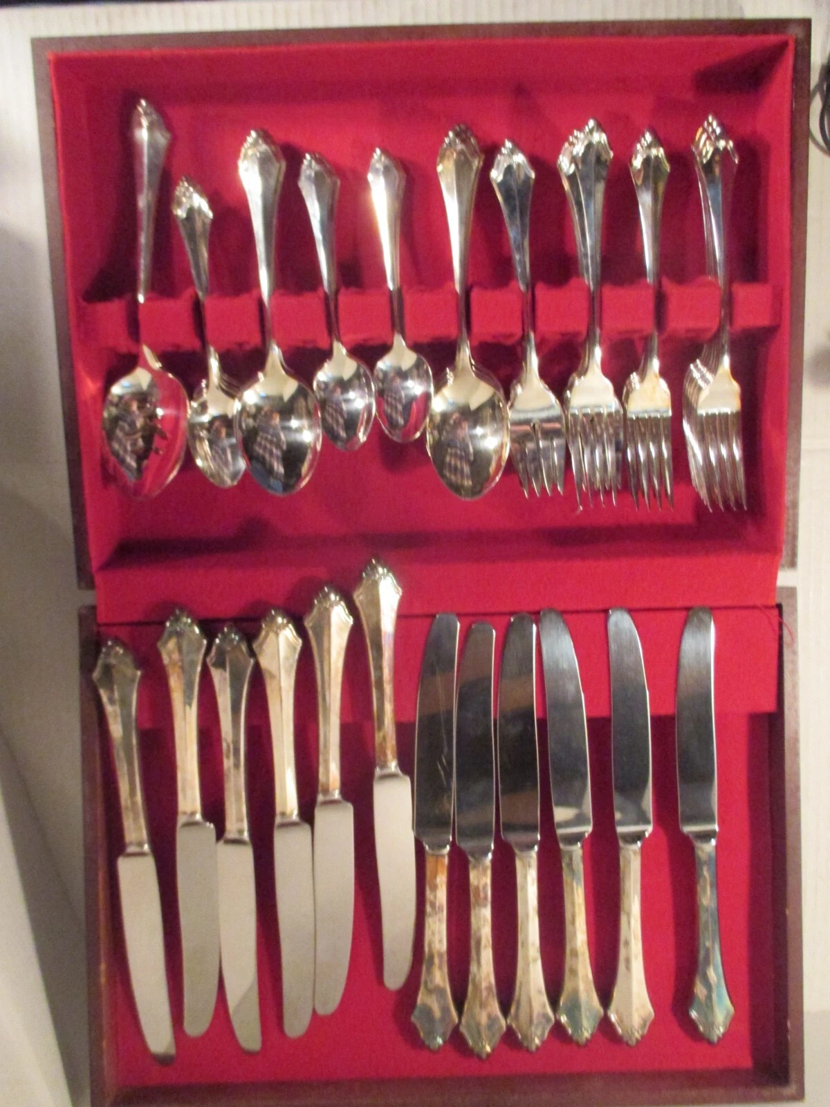 61 Pcs Oneida Community Stainless Flatware, Serving Set, Forks, Spoons