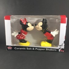 Mickey Mouse Minnie Mouse Kissing Salt & Pepper Shakers Disney New