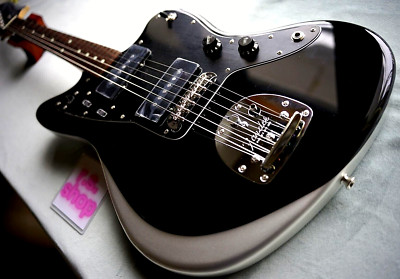 Fender Made in Japan Limited Starmaster Black E-Gitarre mit Gigbag MH