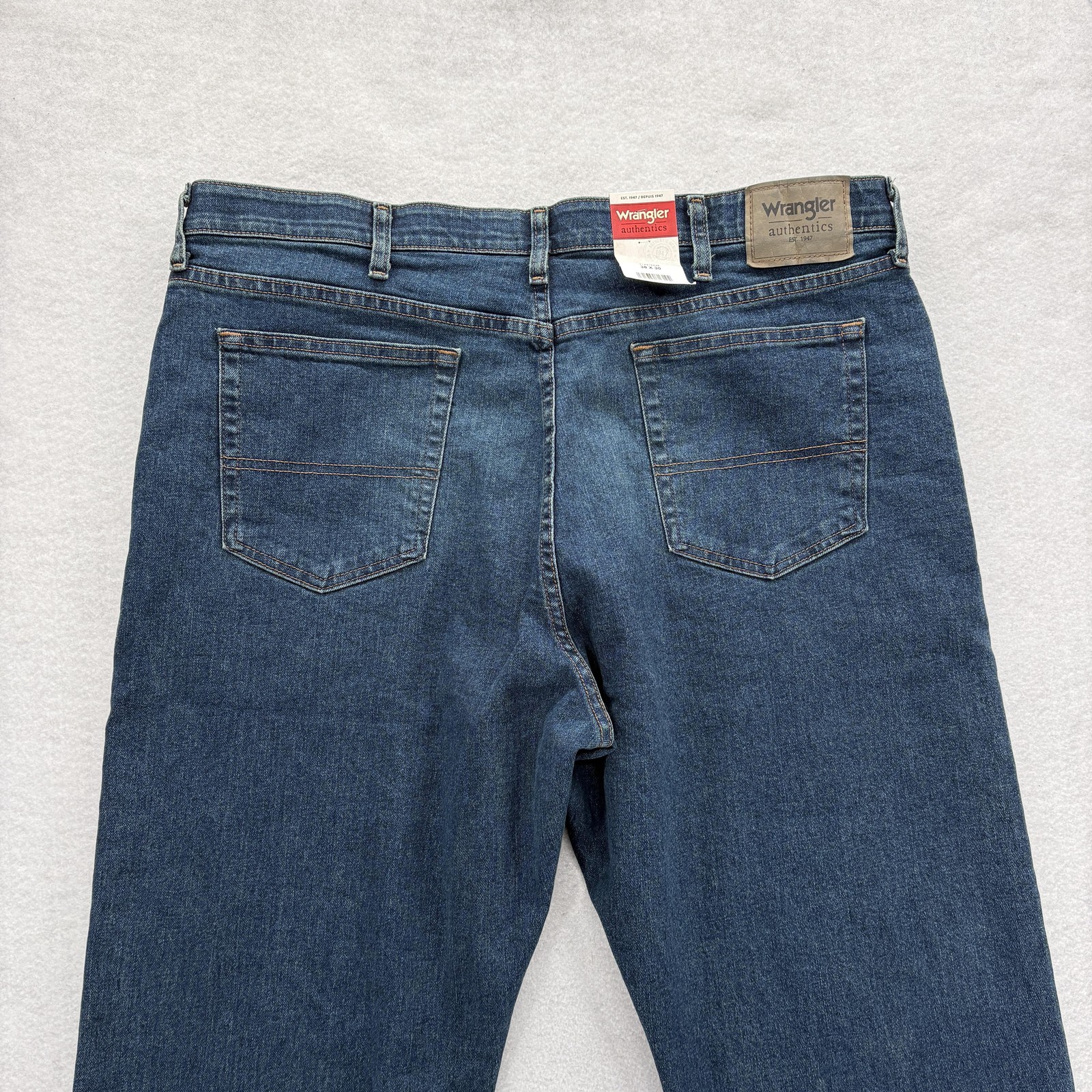 Wrangler Authentics Jeans Mens 38x30 Blue Medium Wash Straight Stretch Denim NWT thumbnail 9
