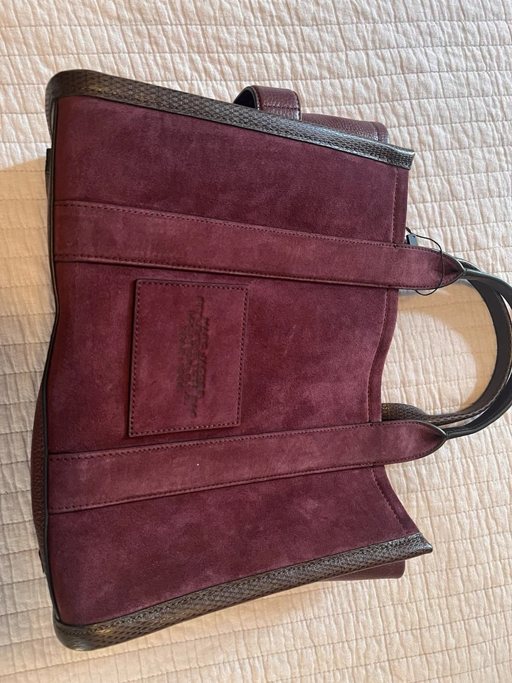 Bolso de Mano Marc Jacob’s Mediano Gamuza Ciruela Oscura Nuevo con Etiquetas y Bolsa para el Polvo Foto 2 de 4