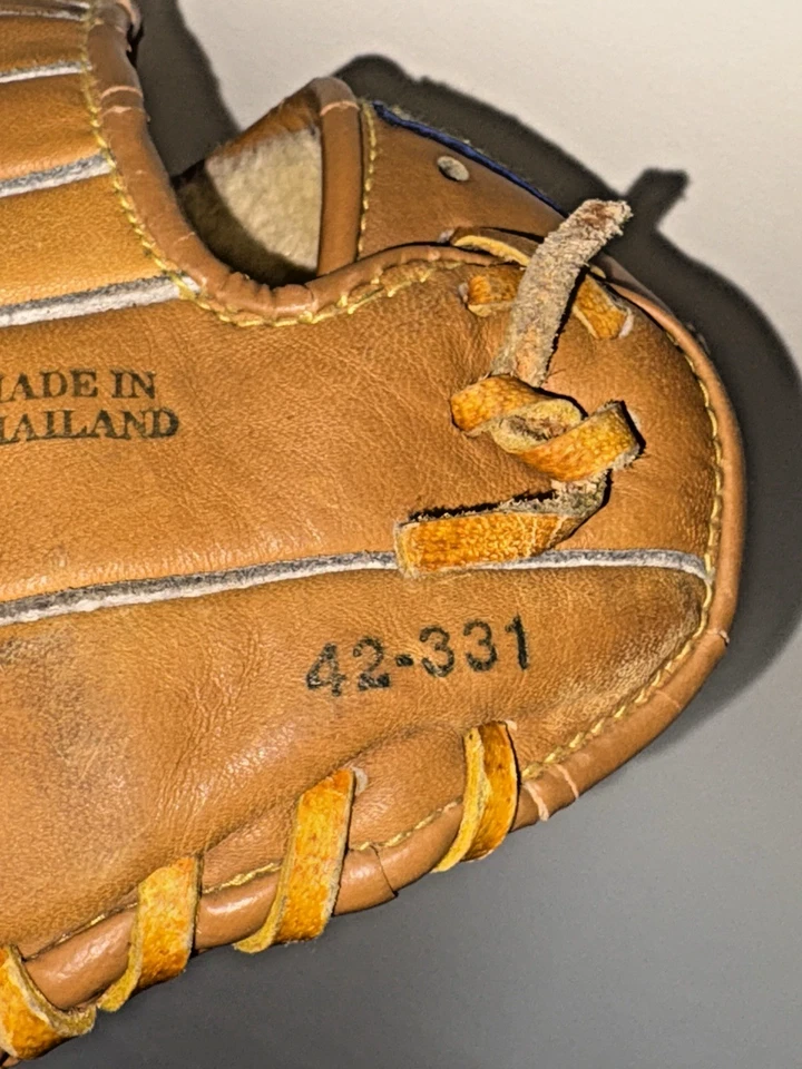 Guante Brooks Robinson Spalding 42-331 Serie Competición Diseño Modelo Derecha Años 70 Foto 3 de 4