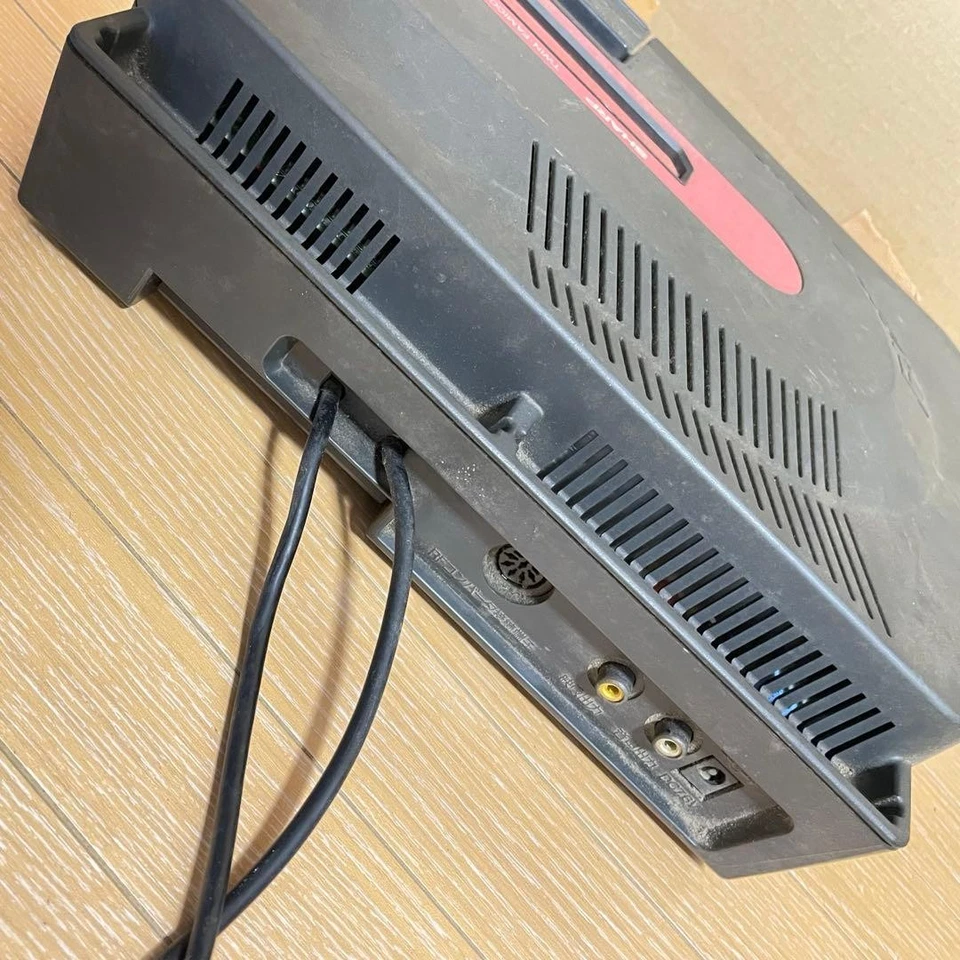 Consola Sharp Twin Famicom Negra AN-500B Operación Confirmada Foto 2 de 4