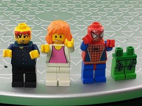 Lego Spider-Man 3 Minifigures-Spider-Man, Green Goblin, Mary Jane + Instr. 4852