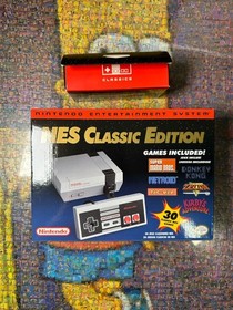 Nintendo Classic Edition NES Mini + Extra Controller + Case