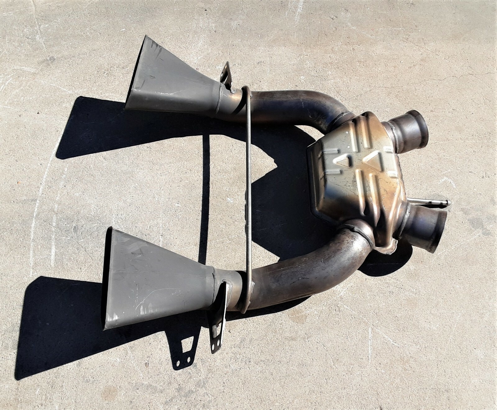 McLaren 650S Exhaust System OEM 11H0380CP 01 S11SA - Used