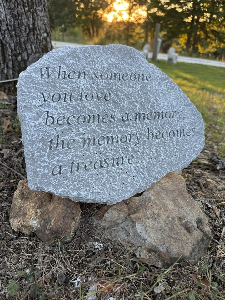 Piedra conmemorativa hormigón jardín adorno decoración patio arte memoria se convierte en un tesoro Foto 2 de 4