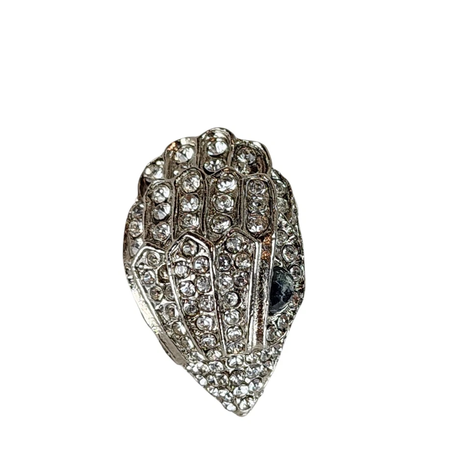 Apliques/dijes de diamantes de imitación plateados Kurt Geiger London para bolsos zapatos joyería Foto 4 de 4