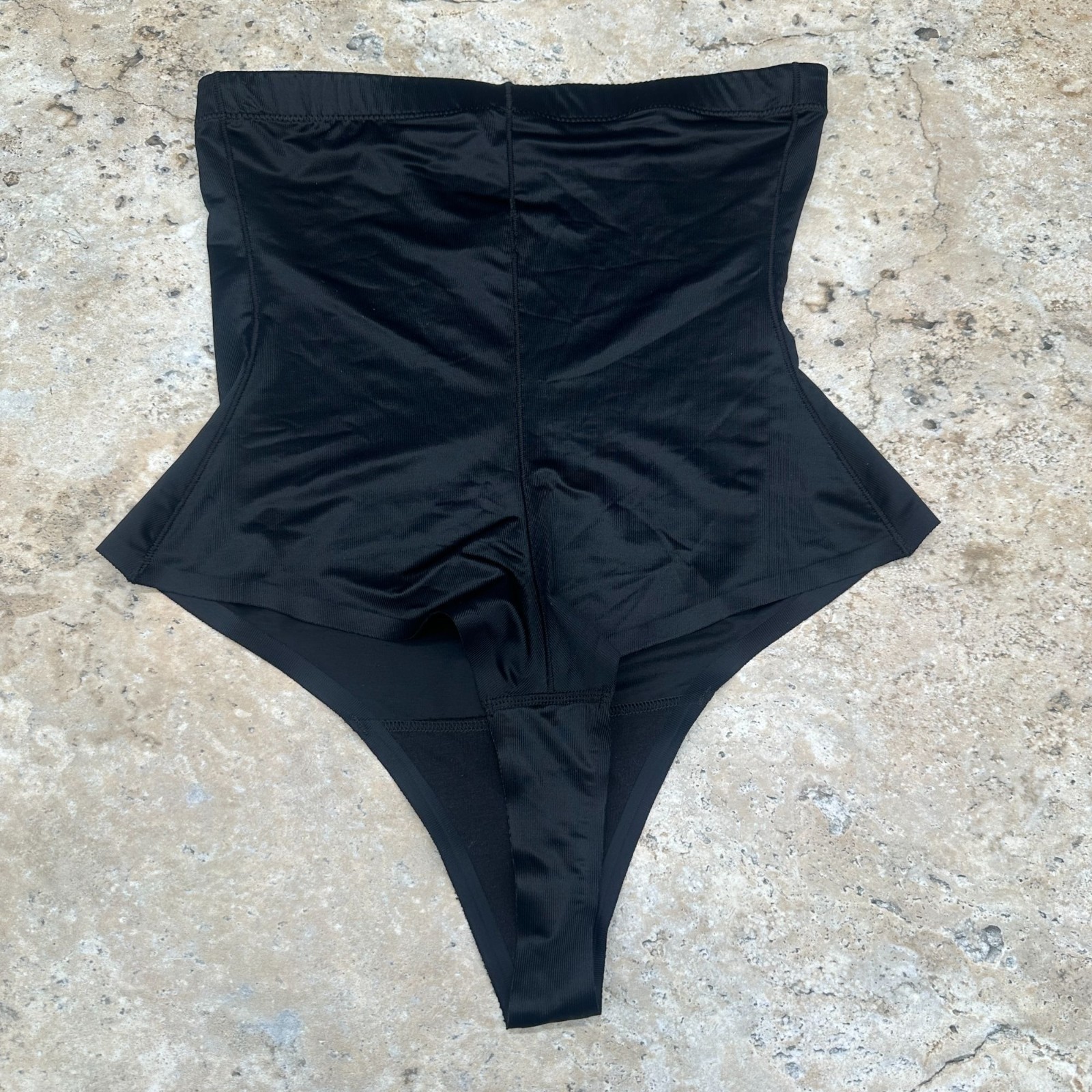 Assets by Spanx Women's High-Waist Shaping Thong Size L Black #10238R NWT