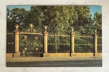 Vintage 1982 Postcard Leningrad  Railings of the Summer Gardens  printed USSR