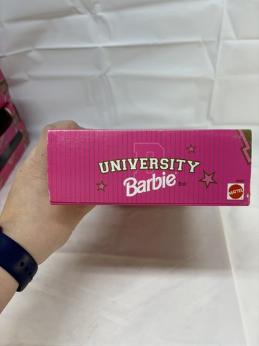 NRFB VTG 1996 University Barbie Georgia Tech 19427 African American Cheerleader - Picture 8 of 9