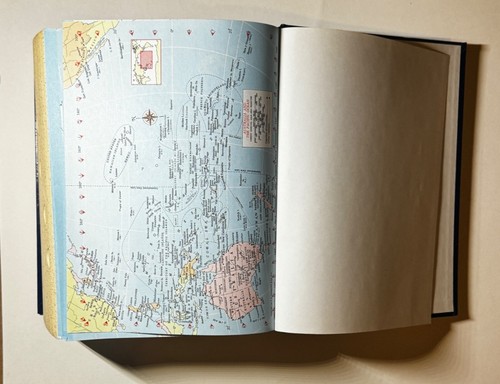 Webster New Twentieth Century Dictionary Unabridged 2nd Edition Color 1983 - Picture 14 of 15