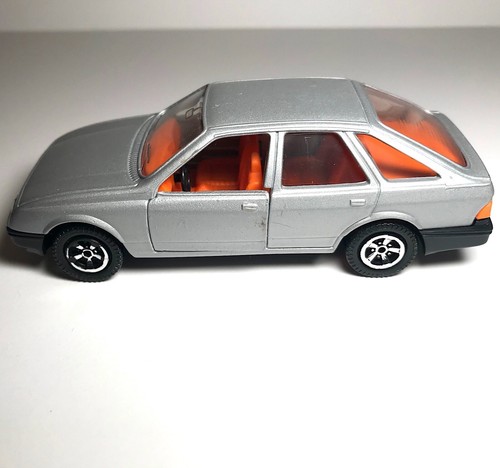 Coche diecast Guisval Ford Sierra escala 1:33 hecho en España - Imagen 5 de 10