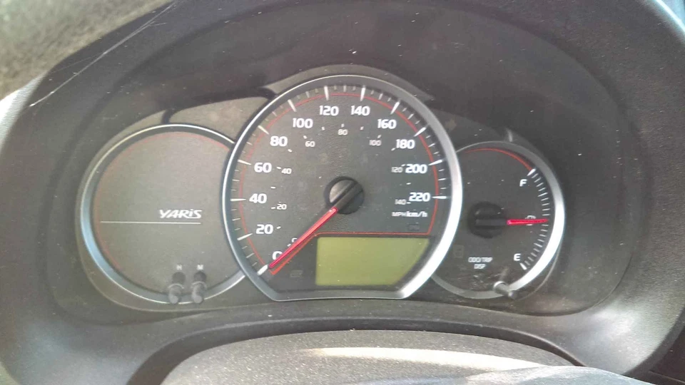 Used Right Quarter Glass fits: 2014 Toyota Yaris Htbk 2 Dr Right Grade A Foto 4 de 4