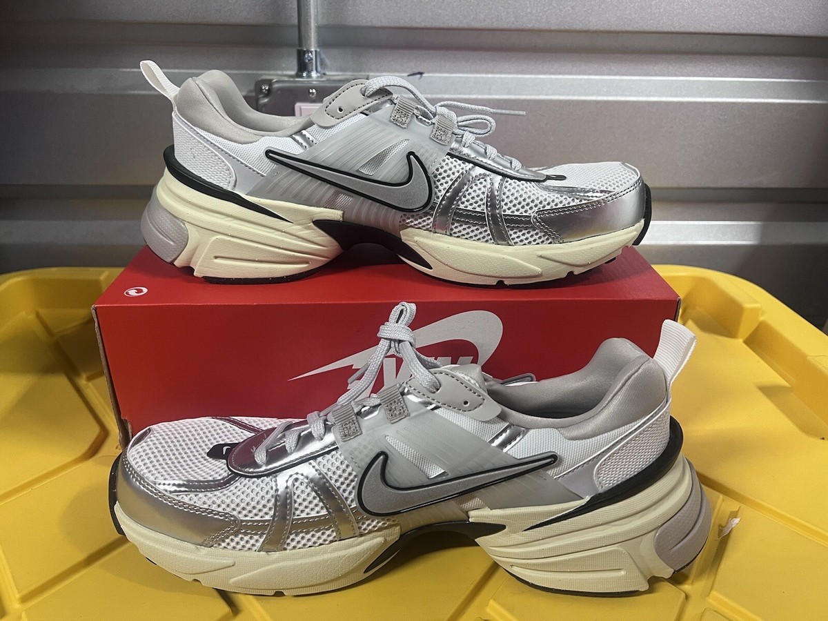 Nike V2K Run Summit White Silver Black FD0736-100 Women's