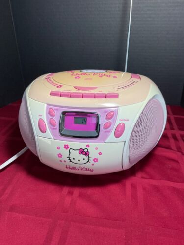 Hello Kitty CD Cassette Tape Player AM/FM Radio Boombox As Is - KT2028A - Read - Foto 1 di 9