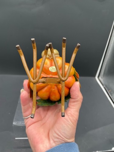 Metal Turkey Figurine Pumpkin Squash Grape and Oak Leaf Body Fall Thanksgiving - Picture 6 of 7